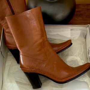 Tan, Nine West, women’s size 8 boots…great condition!!!